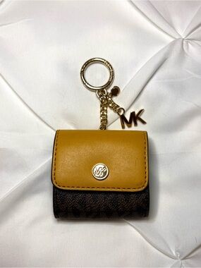Michael Kors Jet Set Signature AirPod Case, Brown And Acorn, Gold Accents